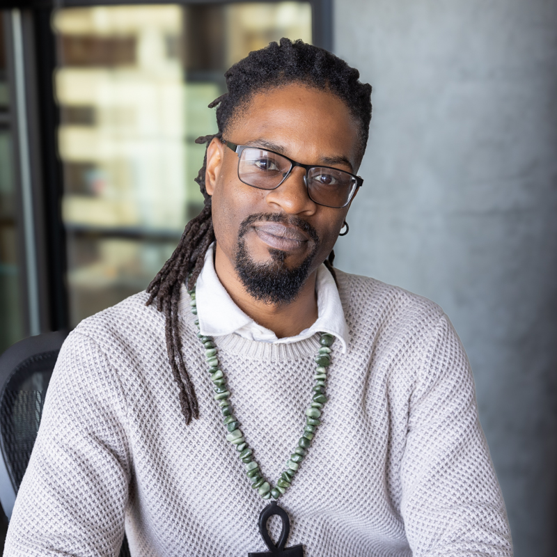 Headshot of Omari Carter